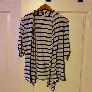 Maurices medium short sleeved cardigan